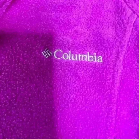 Women's Columbia Fleece Jacket - Fuscia - Size Medium. Gently used no defects - Picture 7 of 8